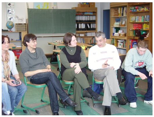 Austausch mit den Schülerinnen und Schülern der Klasse 9 in der Hauptschule Eilendorf mit Montessori Zweig
